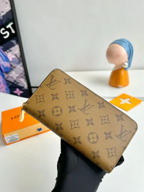Louis Vuitton Monogram Zip Around Wallet