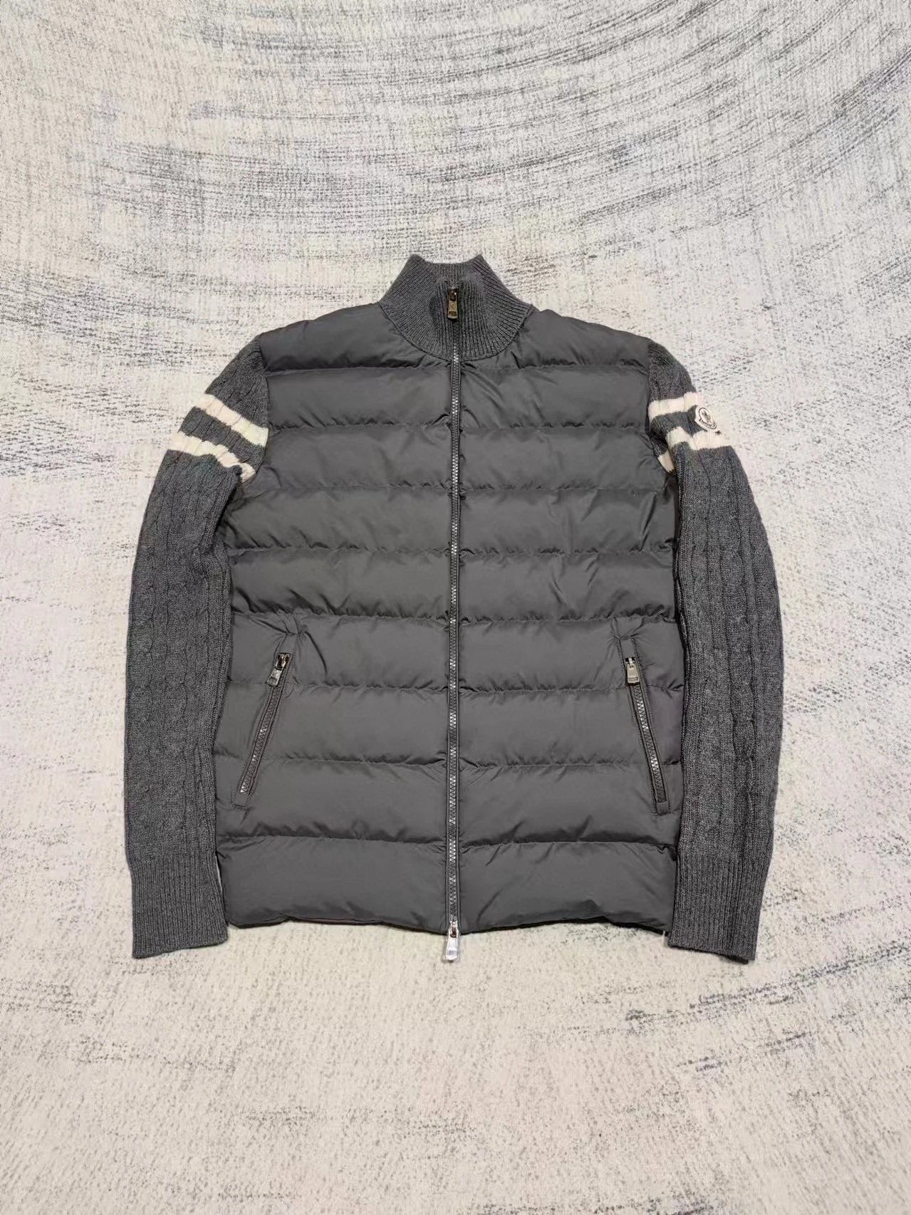 灰色grey
