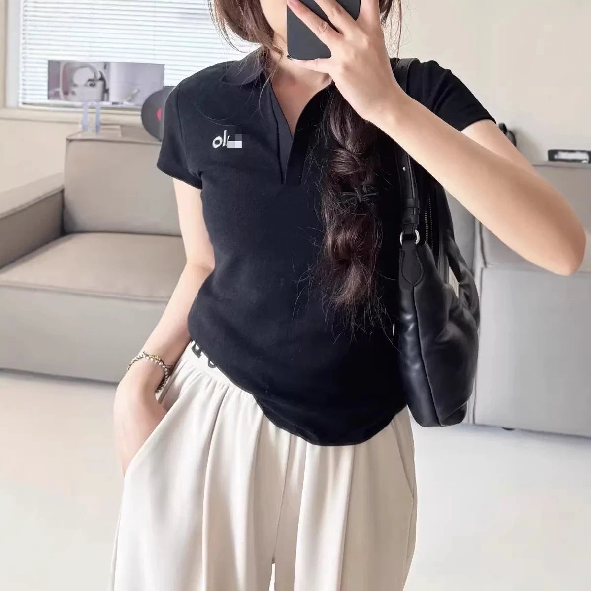 黑色