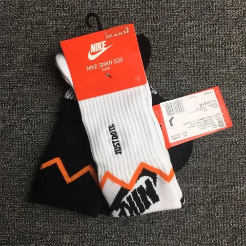 Nike SNKR Sox Crew Socks