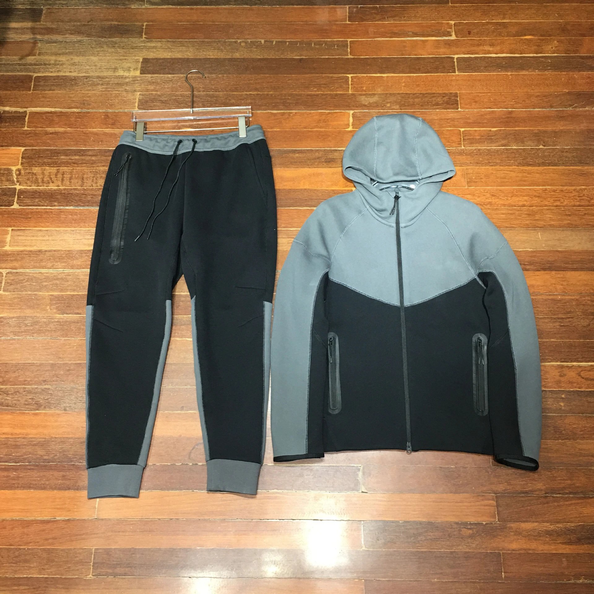 黑拼烟灰