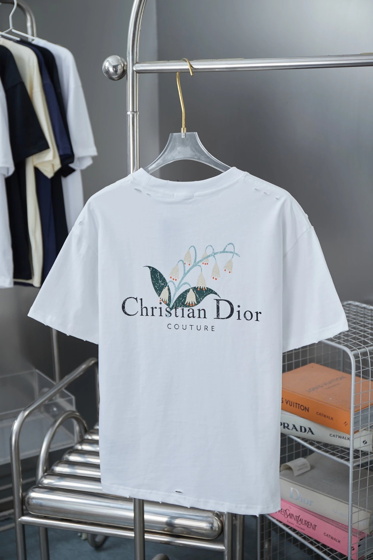 C*hristian  Di*or