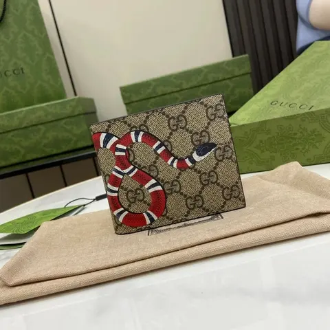 Gucci Snake Print GG Supreme Wallet