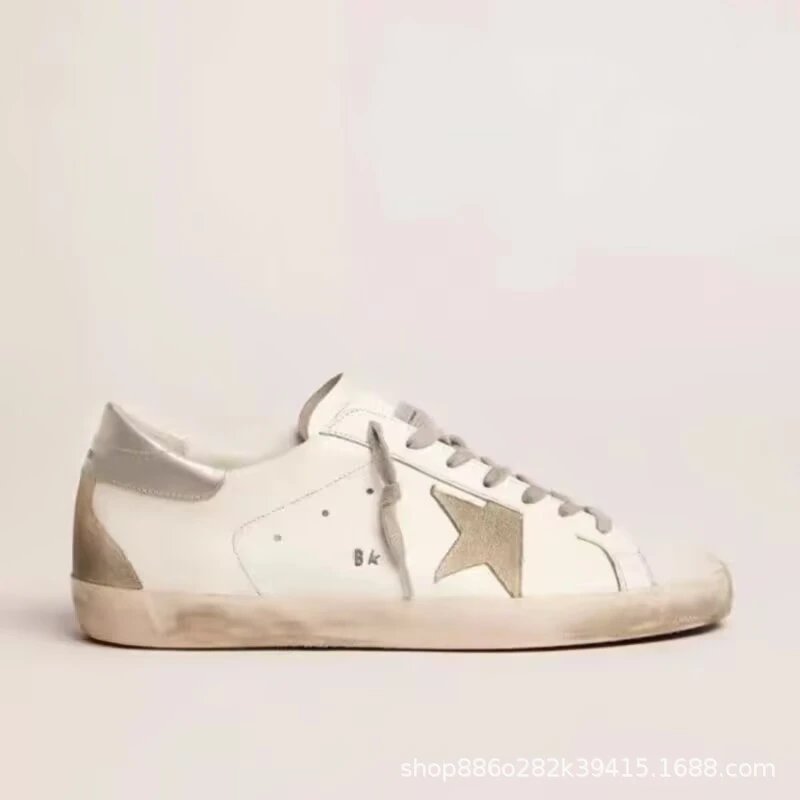 深灰色