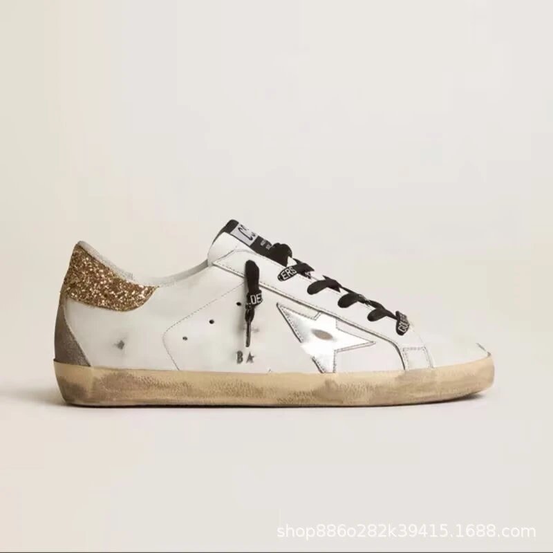 深棕色