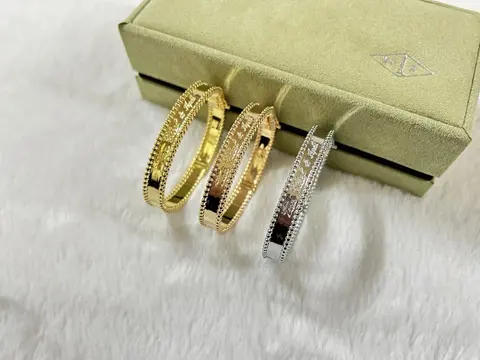 VCA Signature Wide Bracelet
