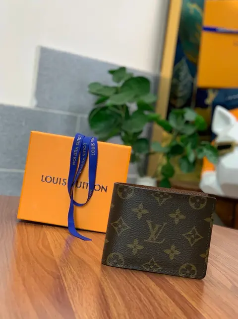 Louis Vuitton Monogram Canvas Wallet