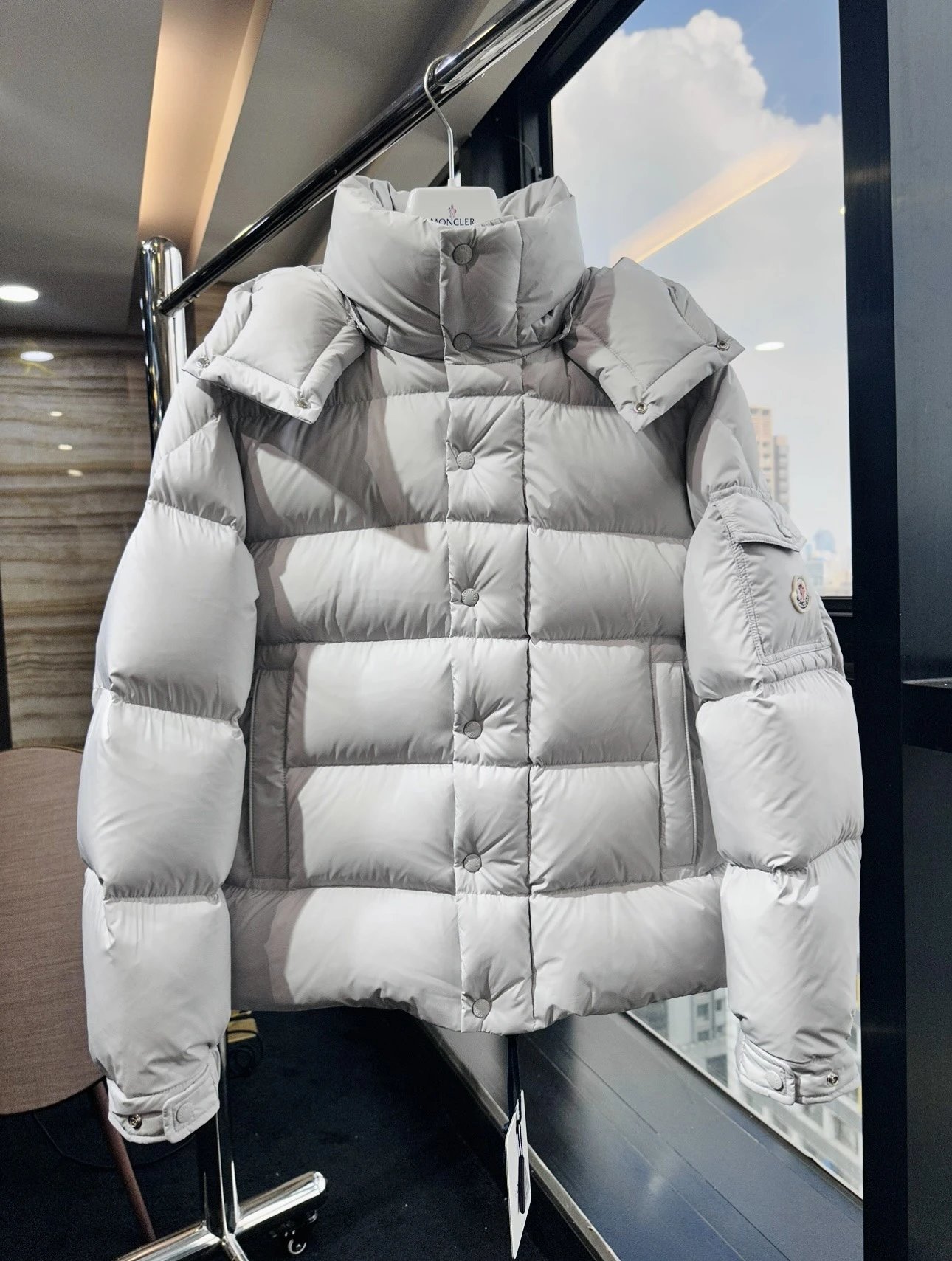 珍珠灰 Pearl Gray