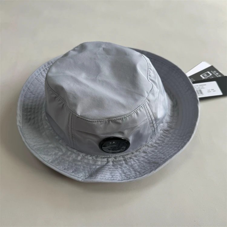 浅灰色 Light gray