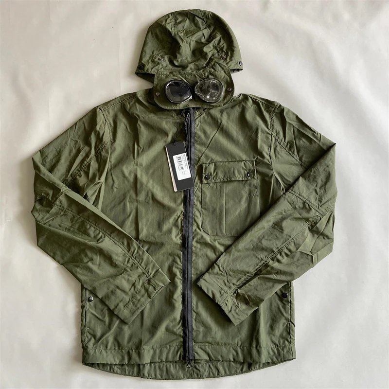 军绿色army green