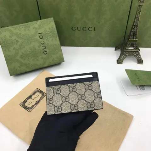 Gucci GG Supreme Card Holder