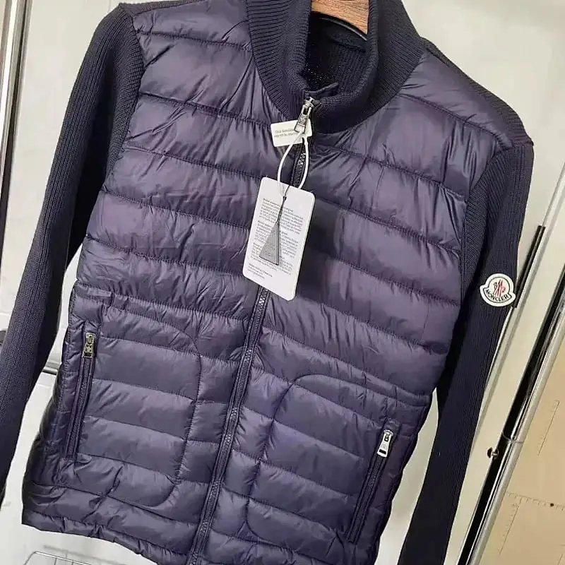 Moncler蓝色薄款