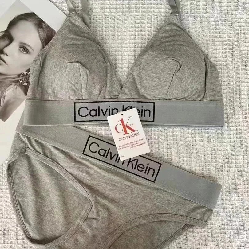 新品V款套装：灰色