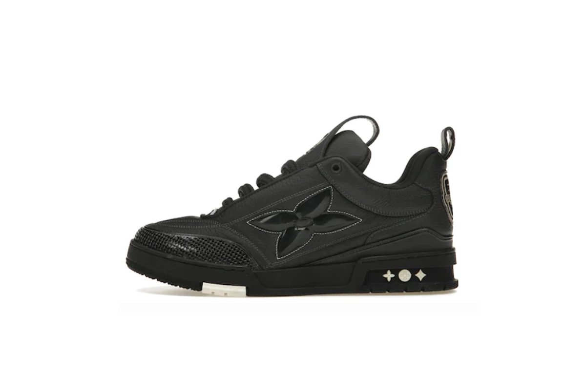 Black (1ABZ5D)