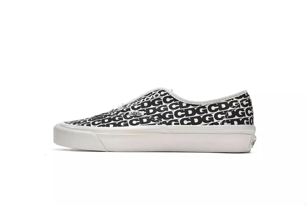 Comme des Garcons Black VN0A4BV9SHM