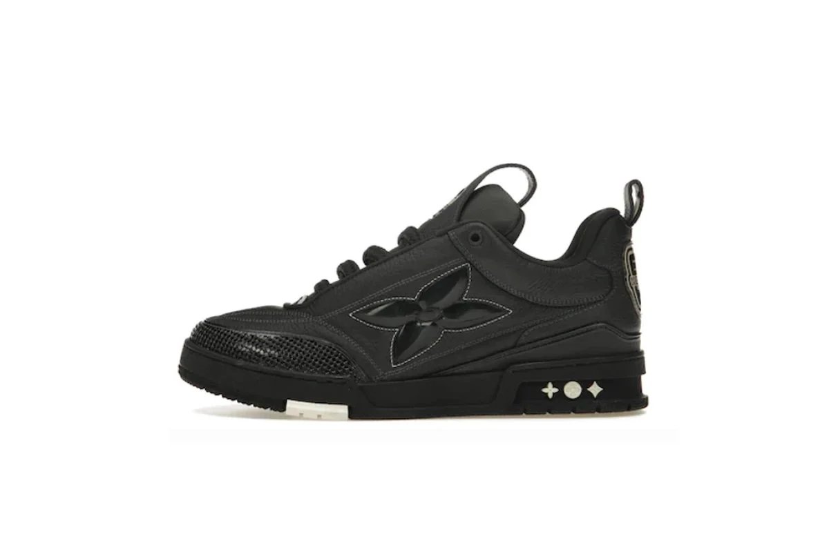 Black (1ABZ5D)