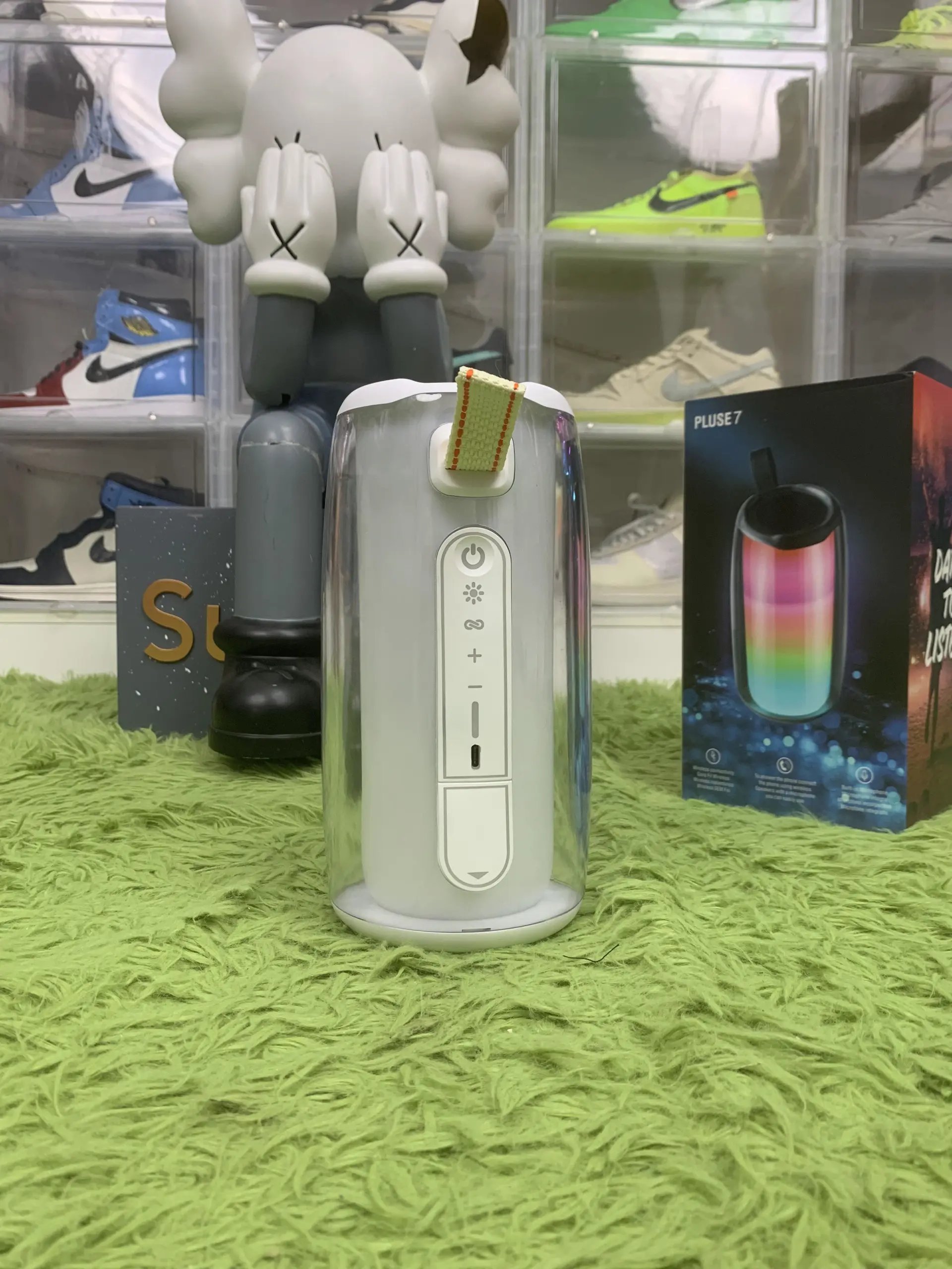 PLUSE 7 White