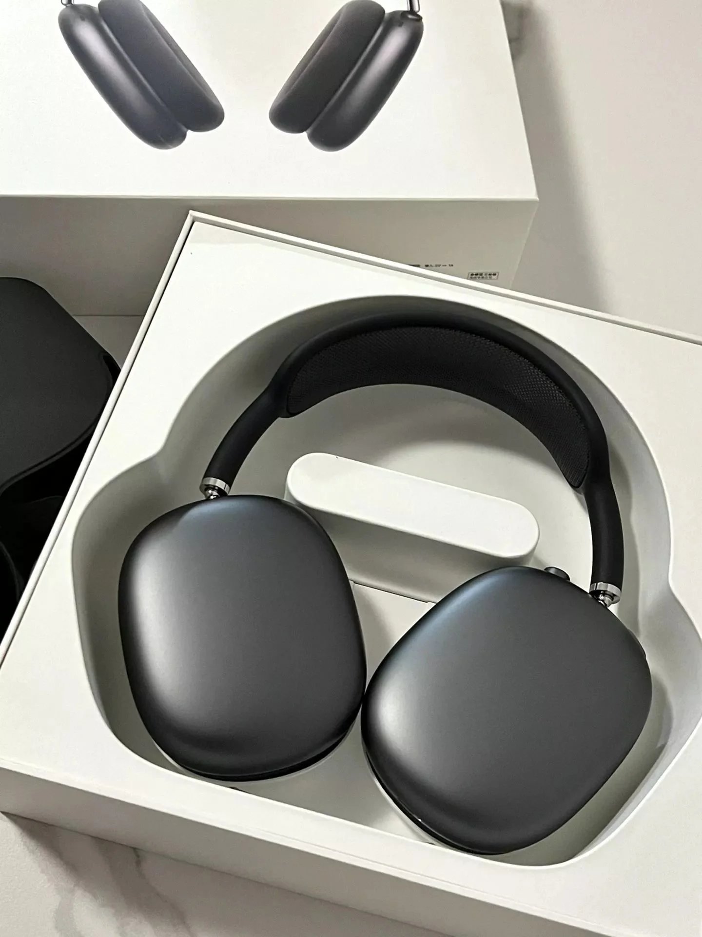 Max-V1.5 Black