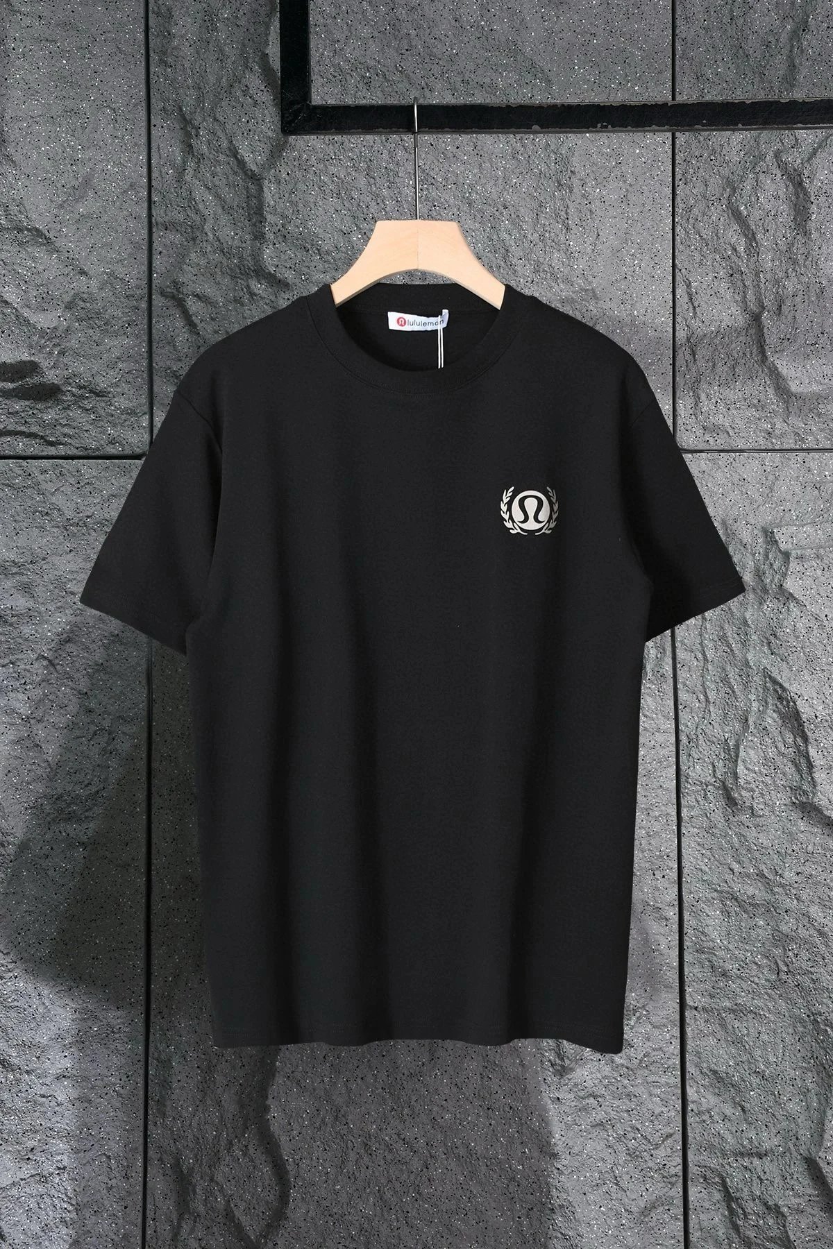 黑色 Black