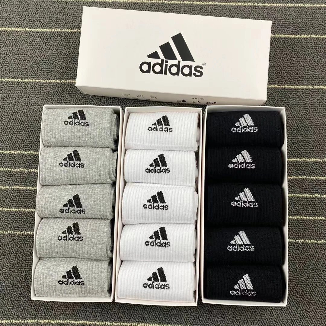 阿笛达斯