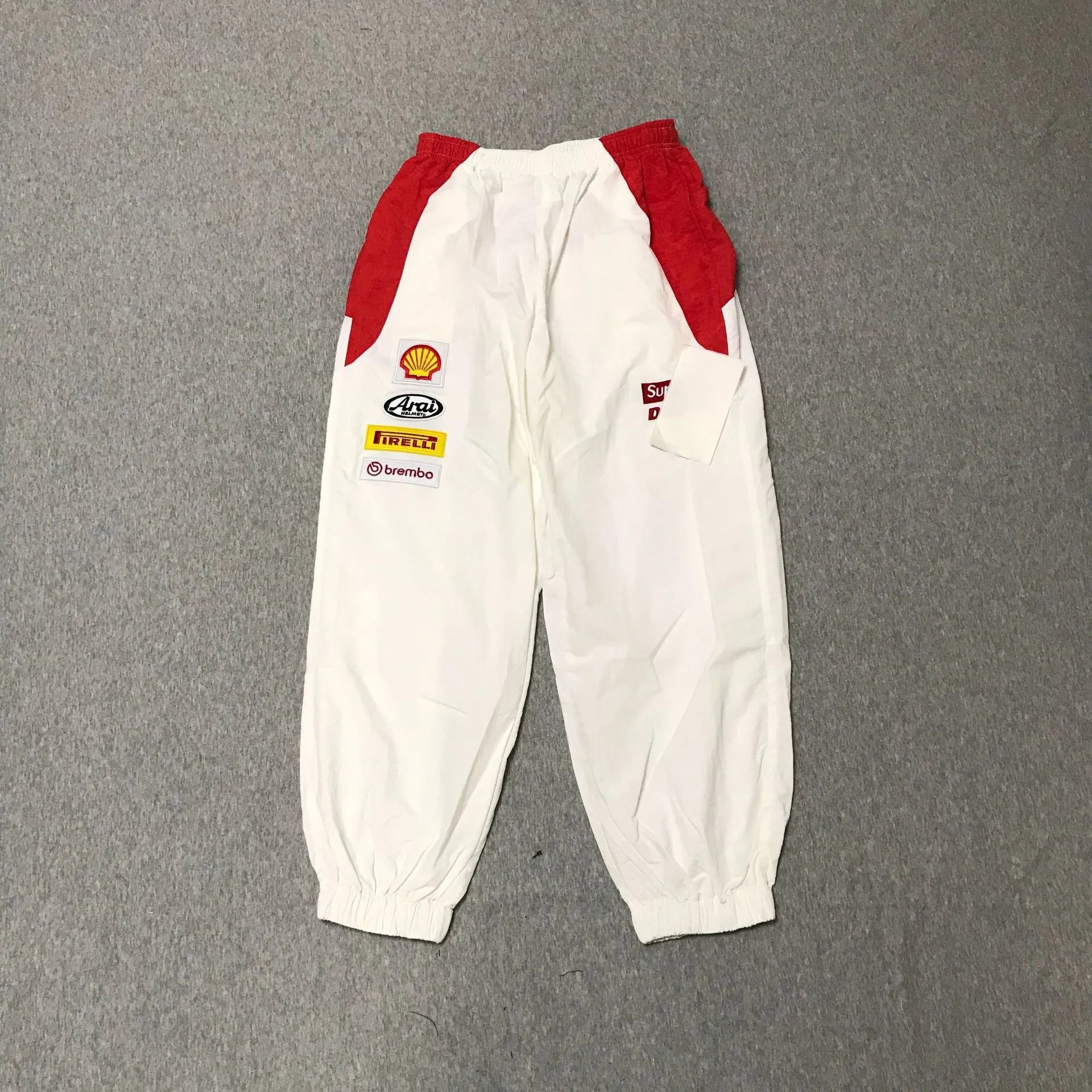5798红色裤子