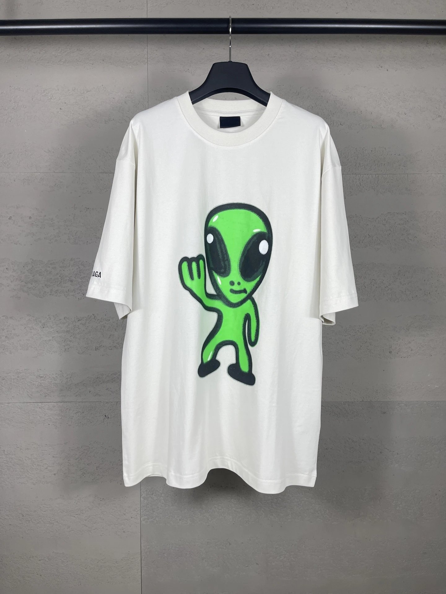 米白色