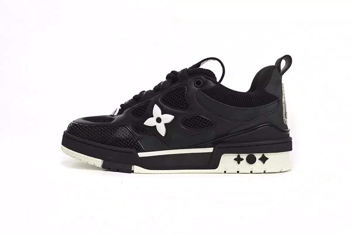 Black White (1AARR1)