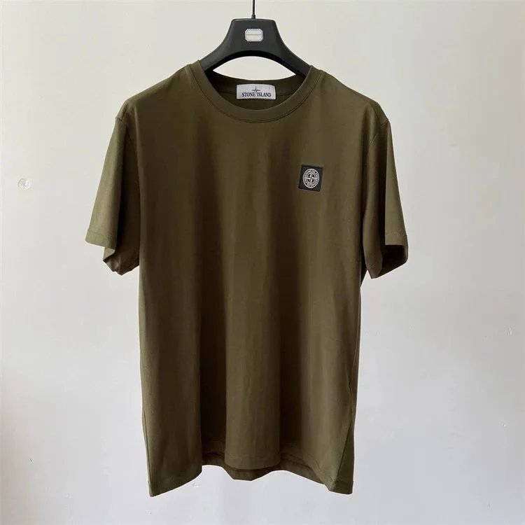 军绿色army green