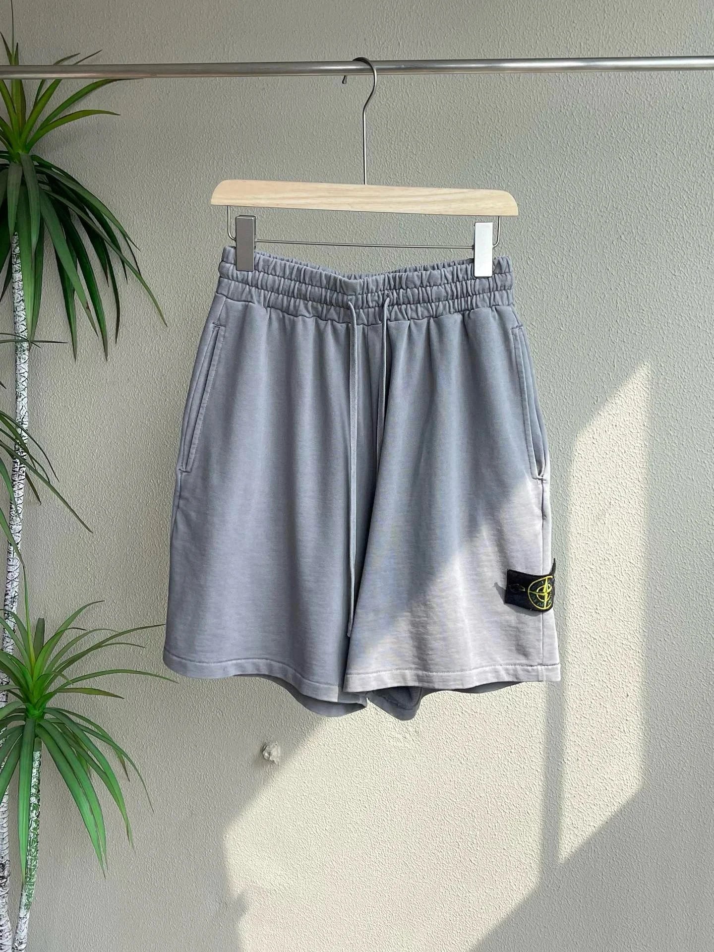 灰色grey