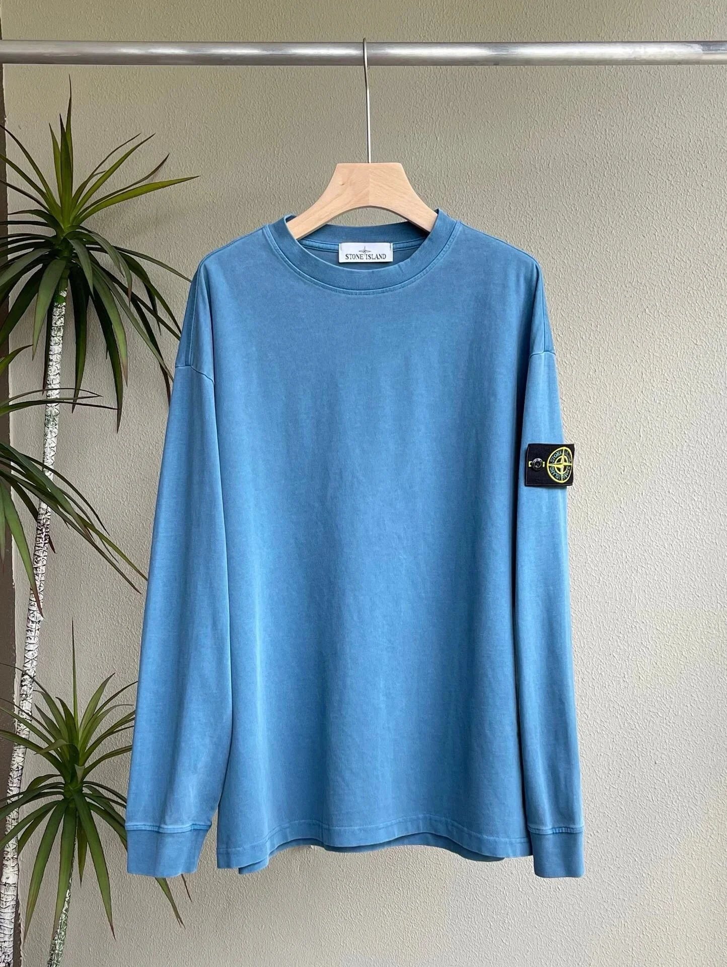 天蓝色 sky blue