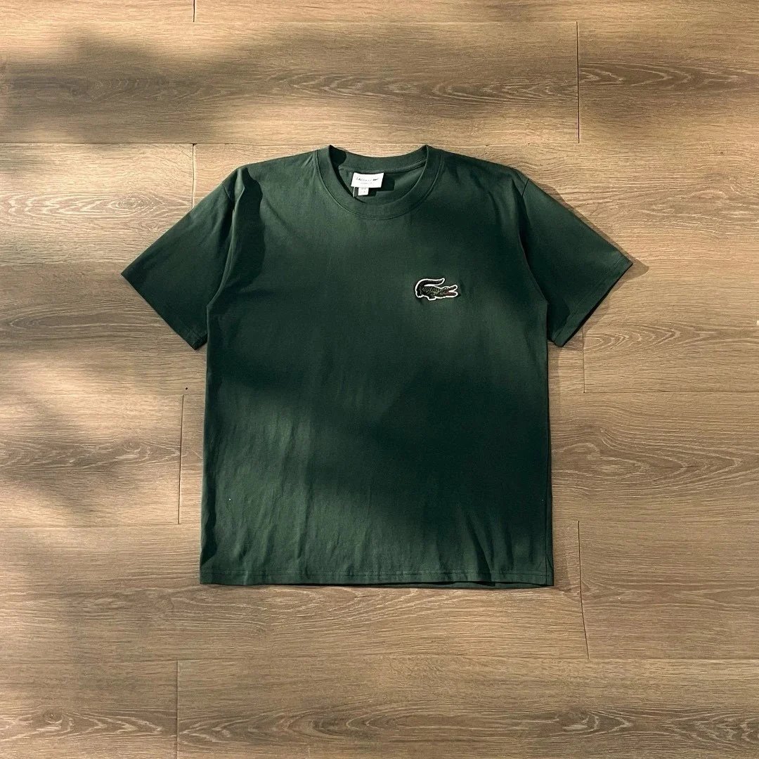 墨绿色 blackish green