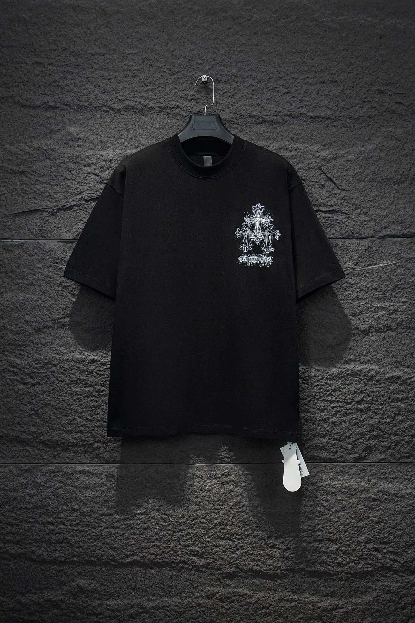 黑色 Black