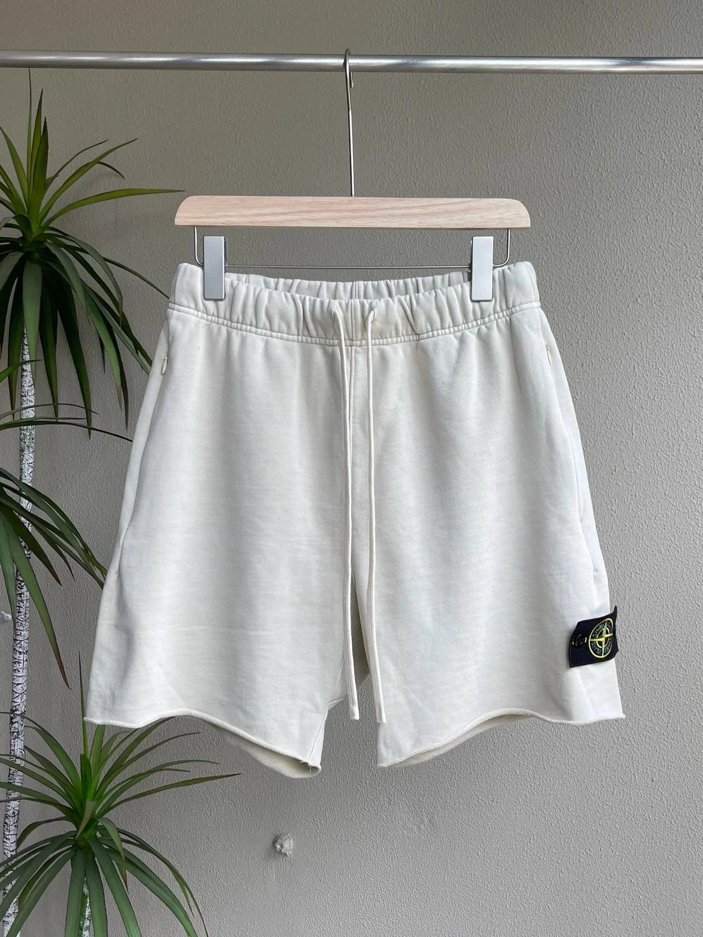 灰杏色 Grey Apricot