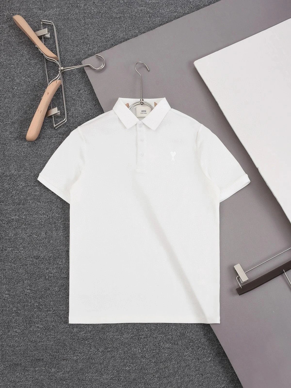 白色white