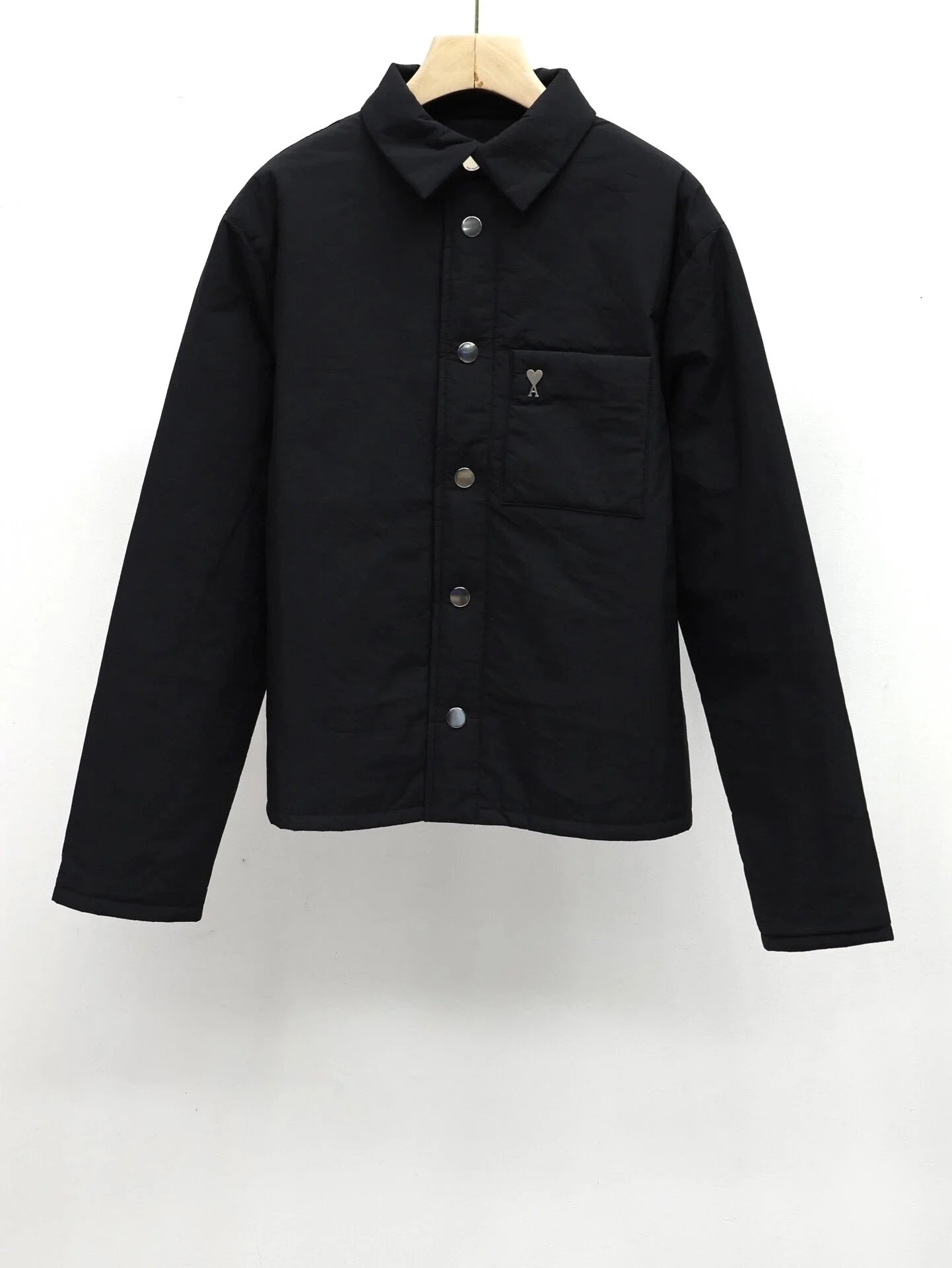 黑色 Black
