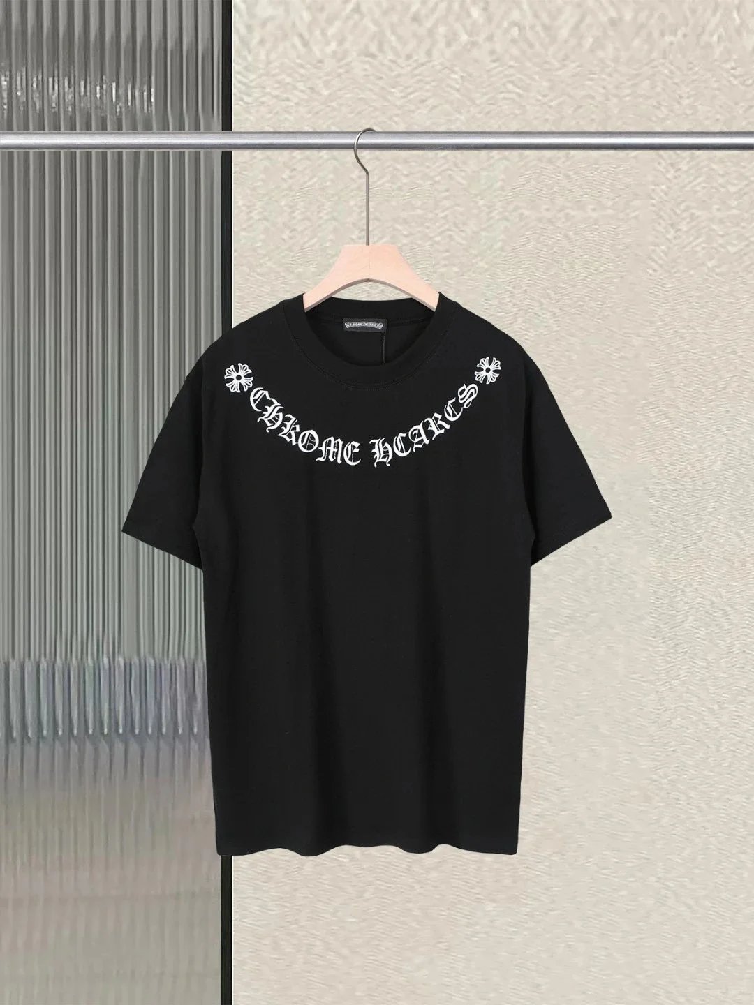 黑色 Black