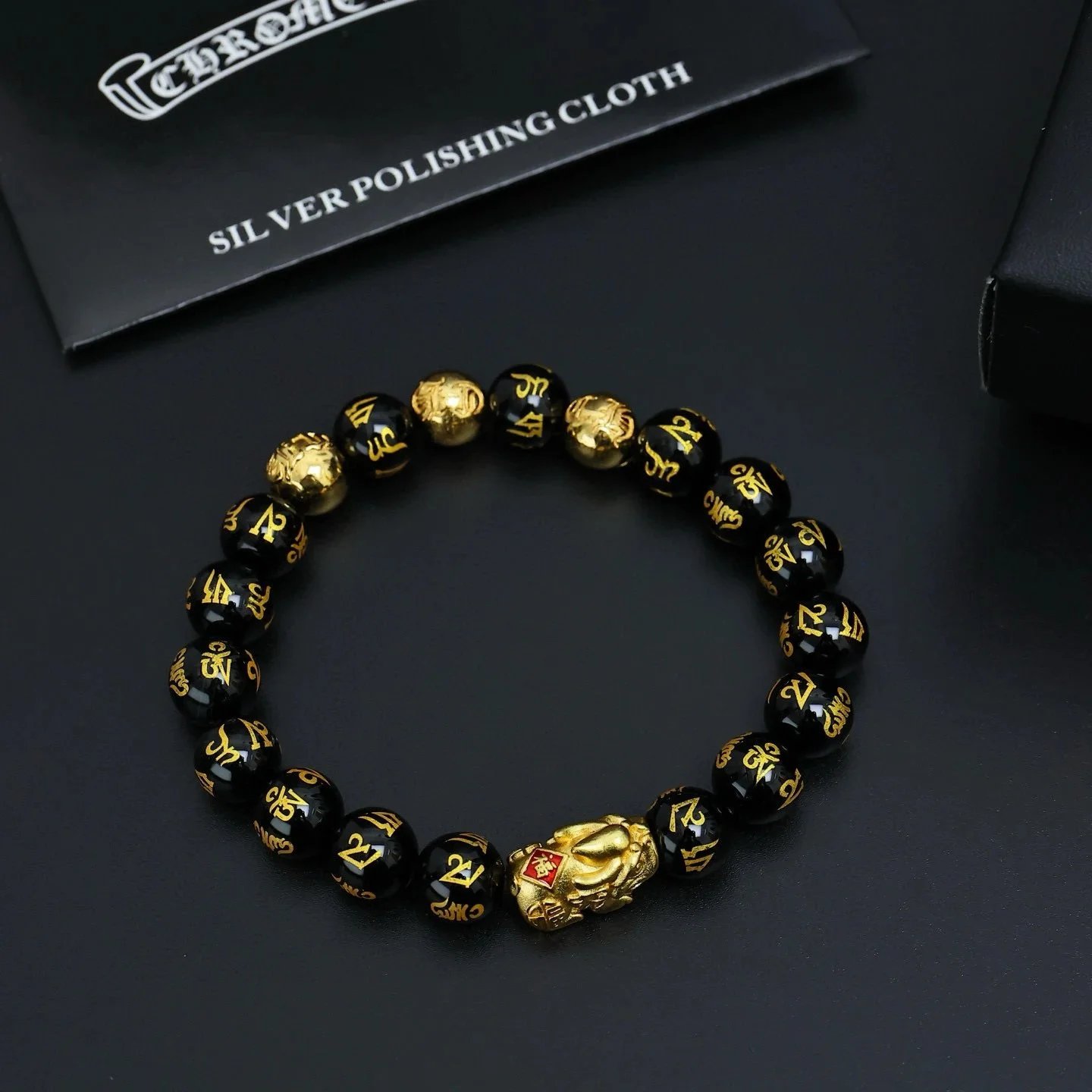 黑色 Black