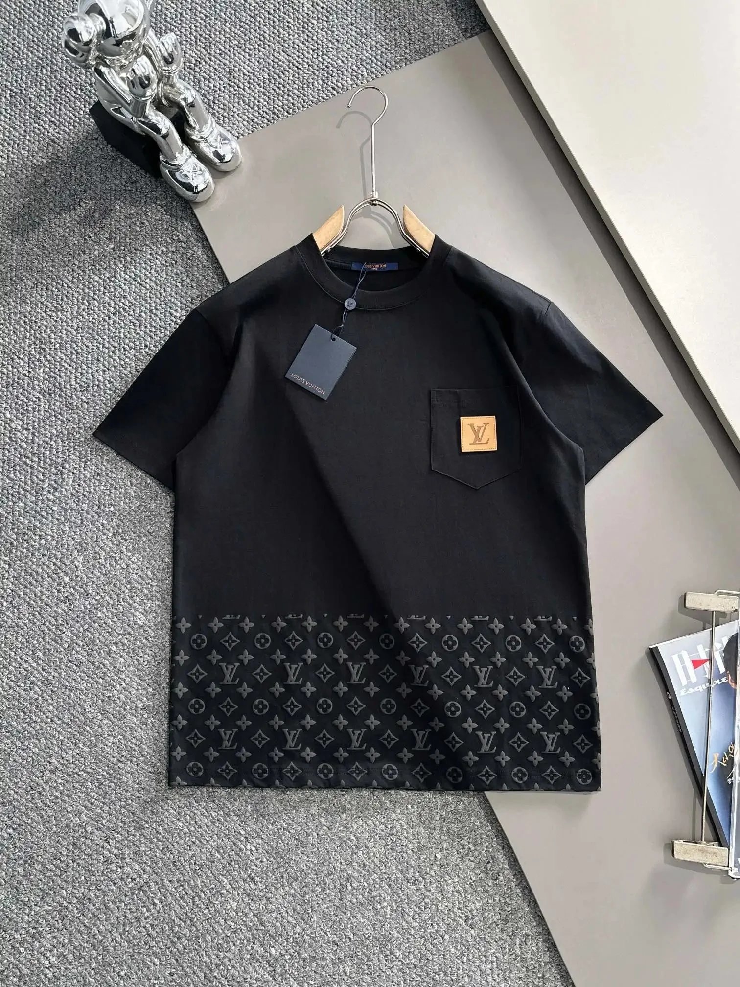 黑色 Black
