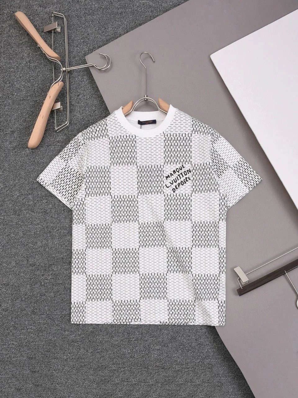 灰色grey