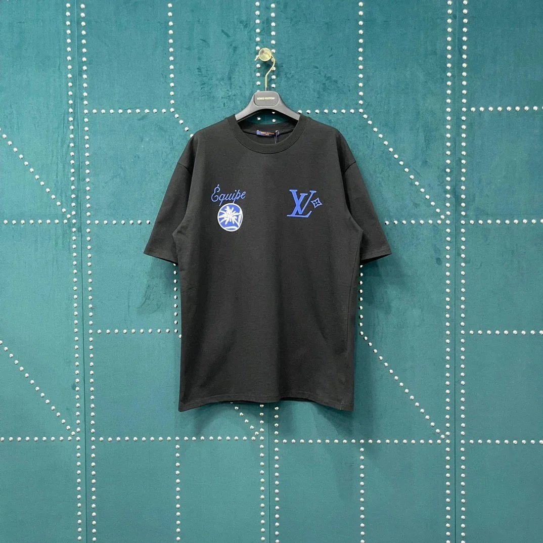 黑色 Black