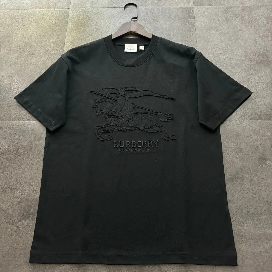 黑色 Black