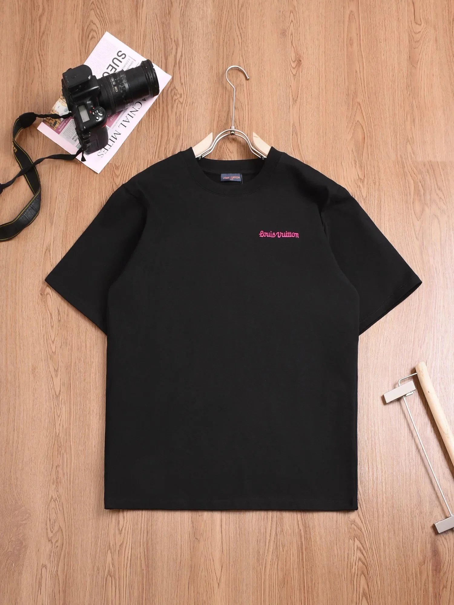 黑色 Black