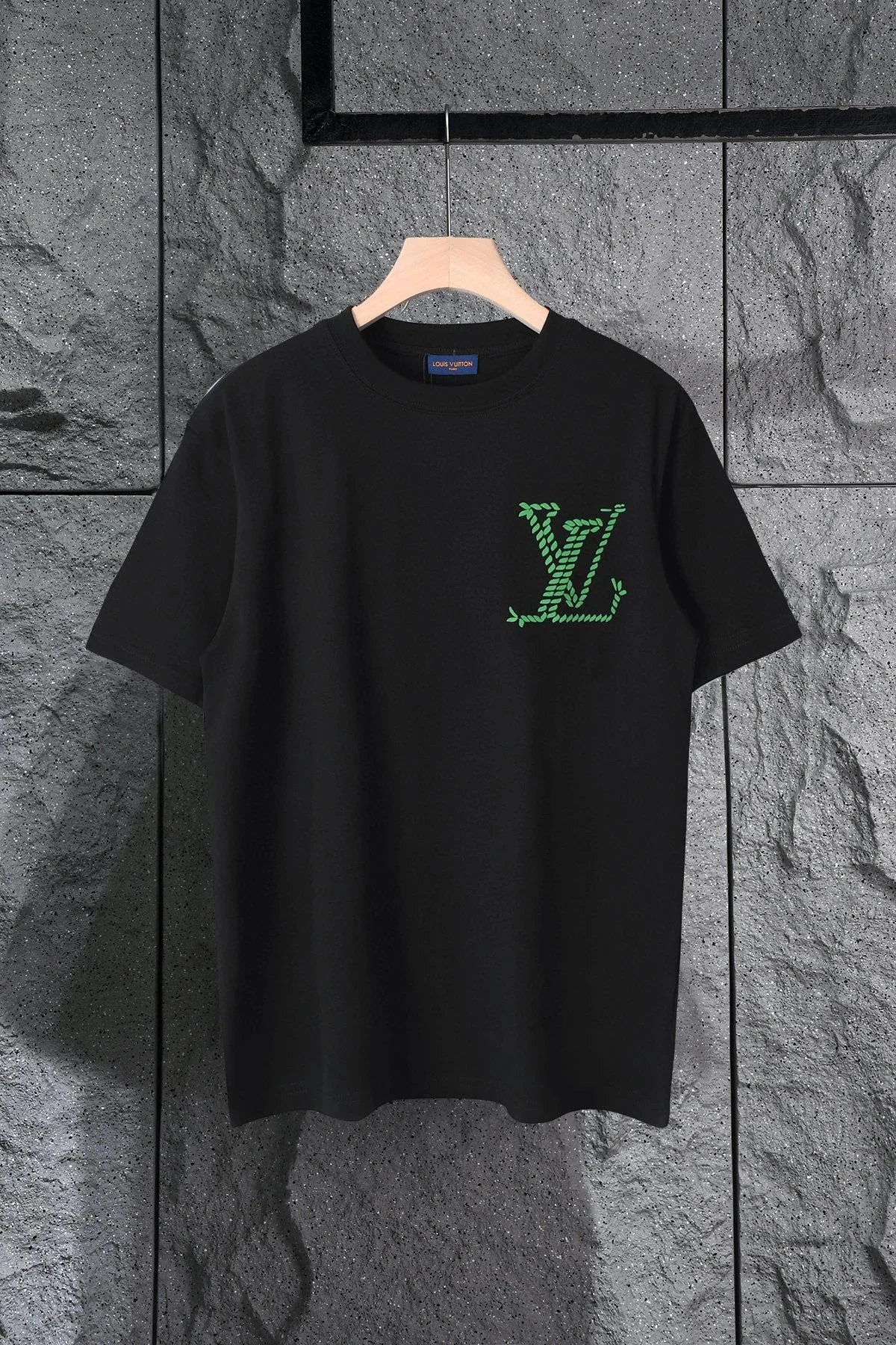 黑色 Black