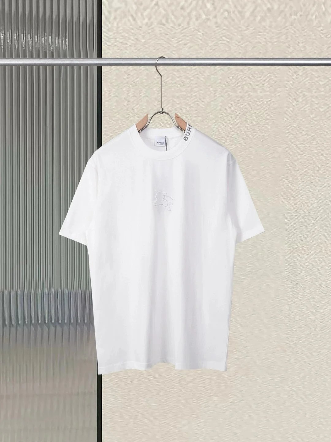 白色white