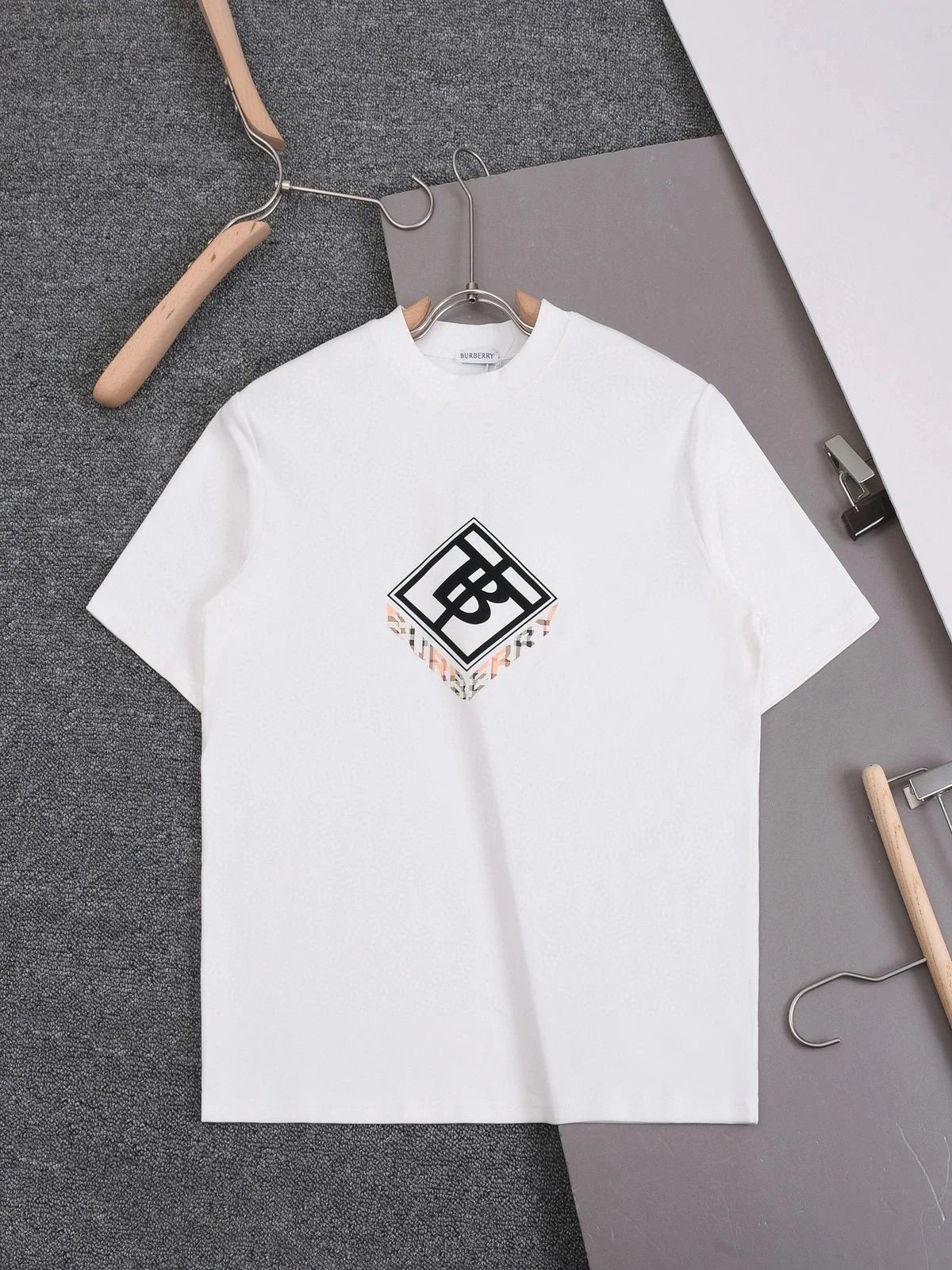 白色white