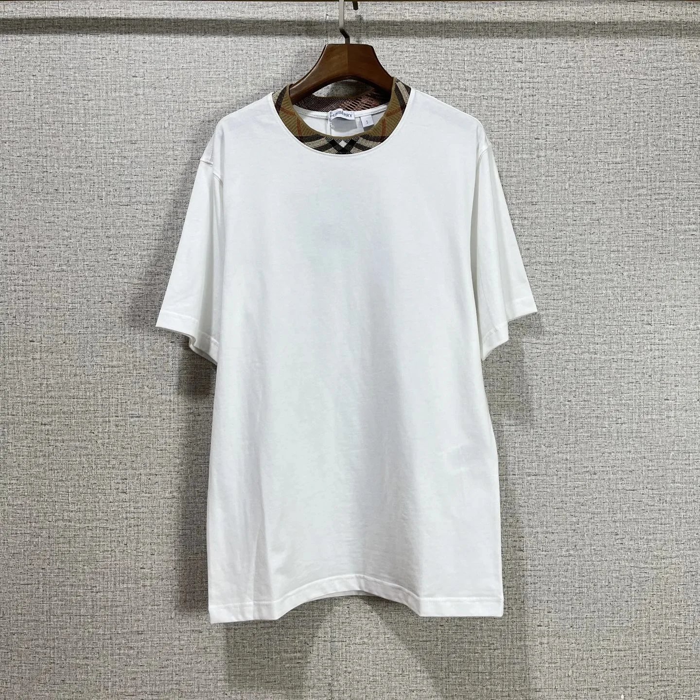 白色 White