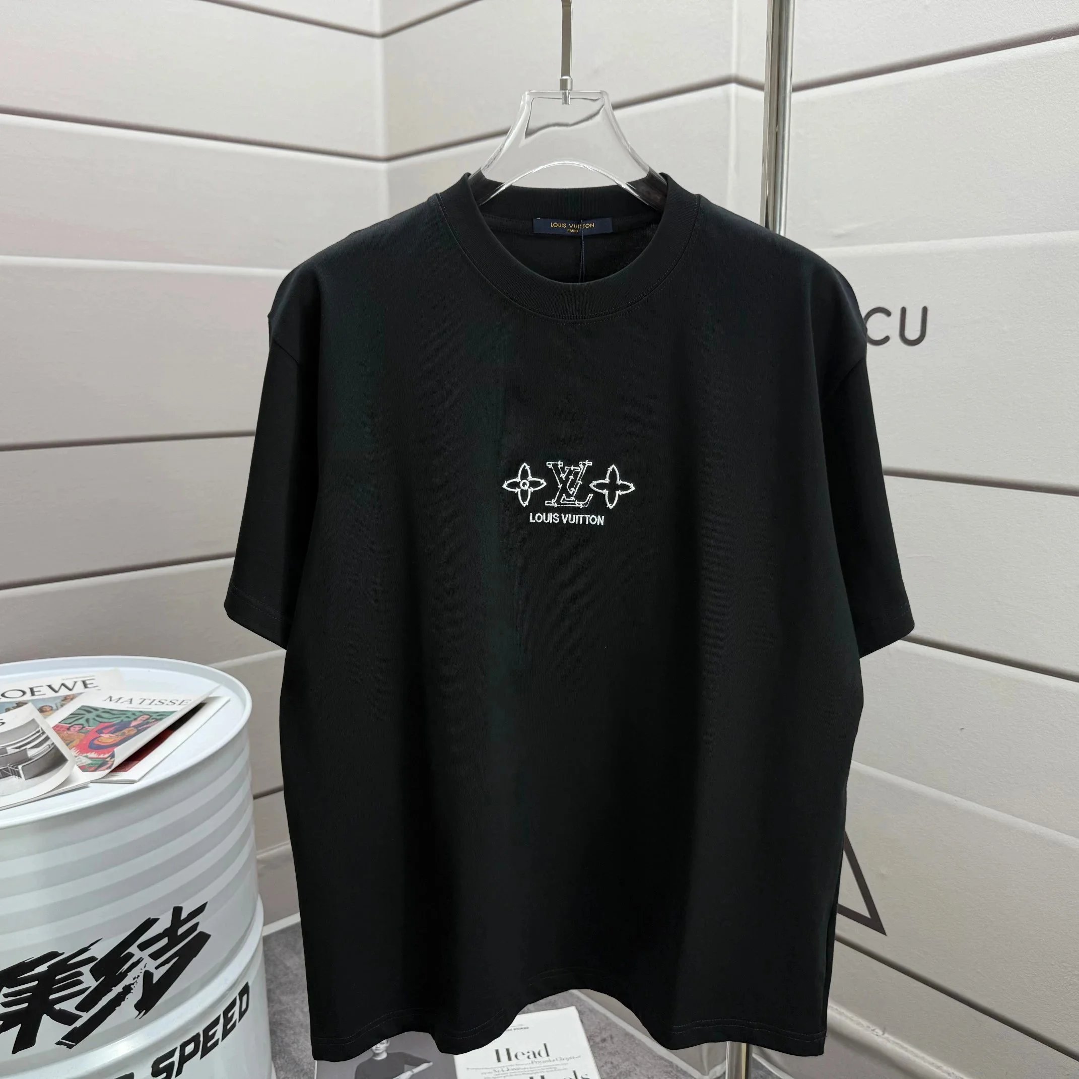 黑色 Black