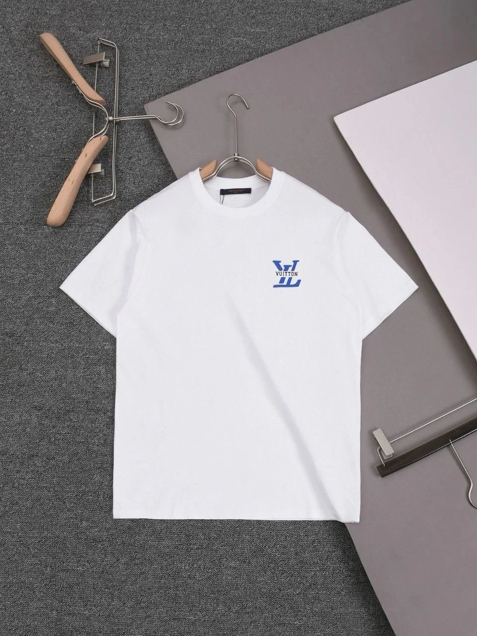 白色white