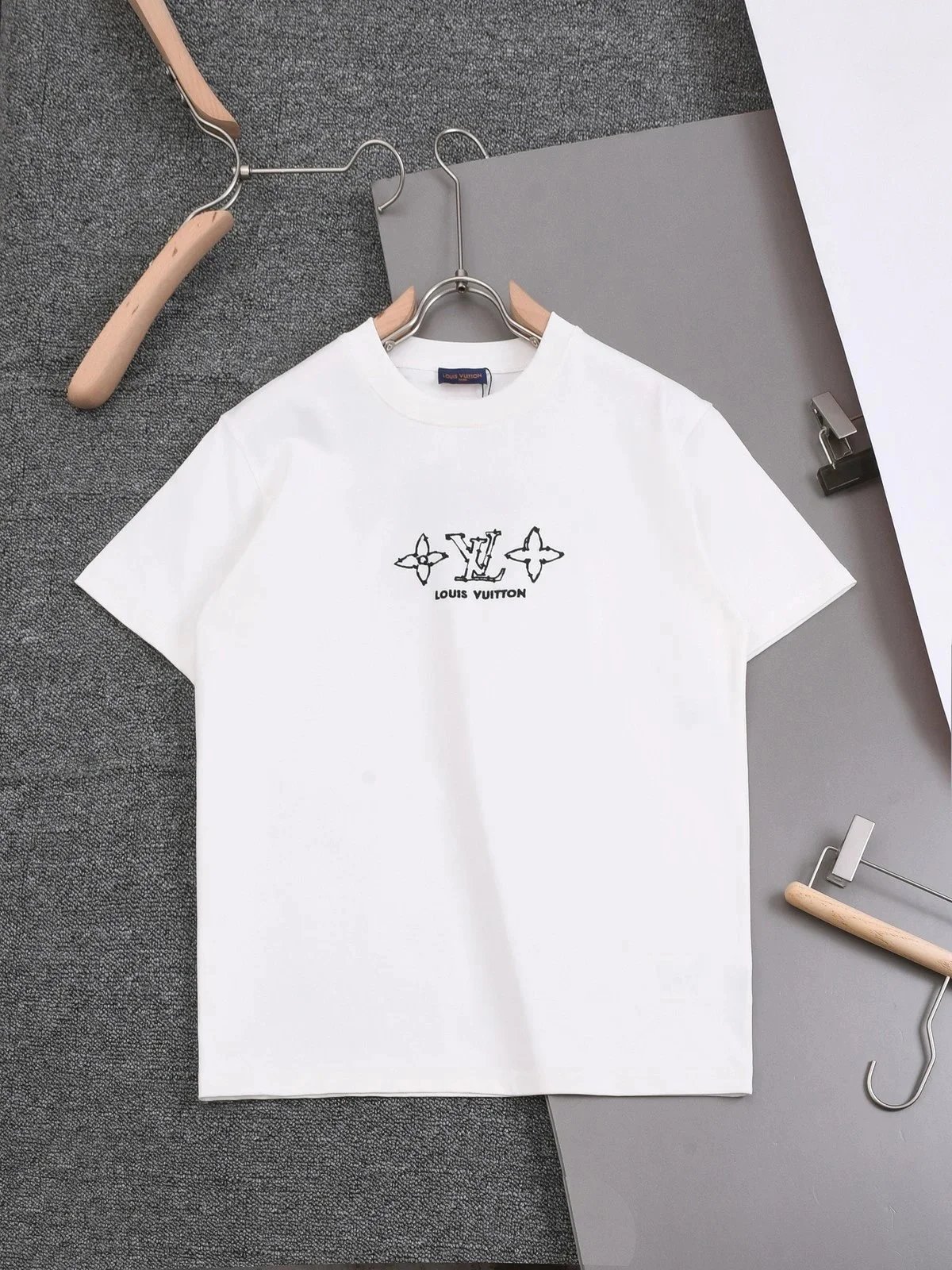 白色white