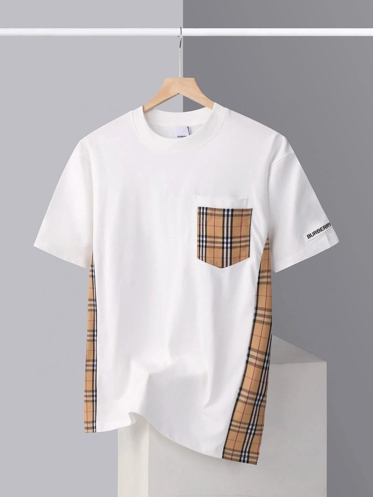 白色white